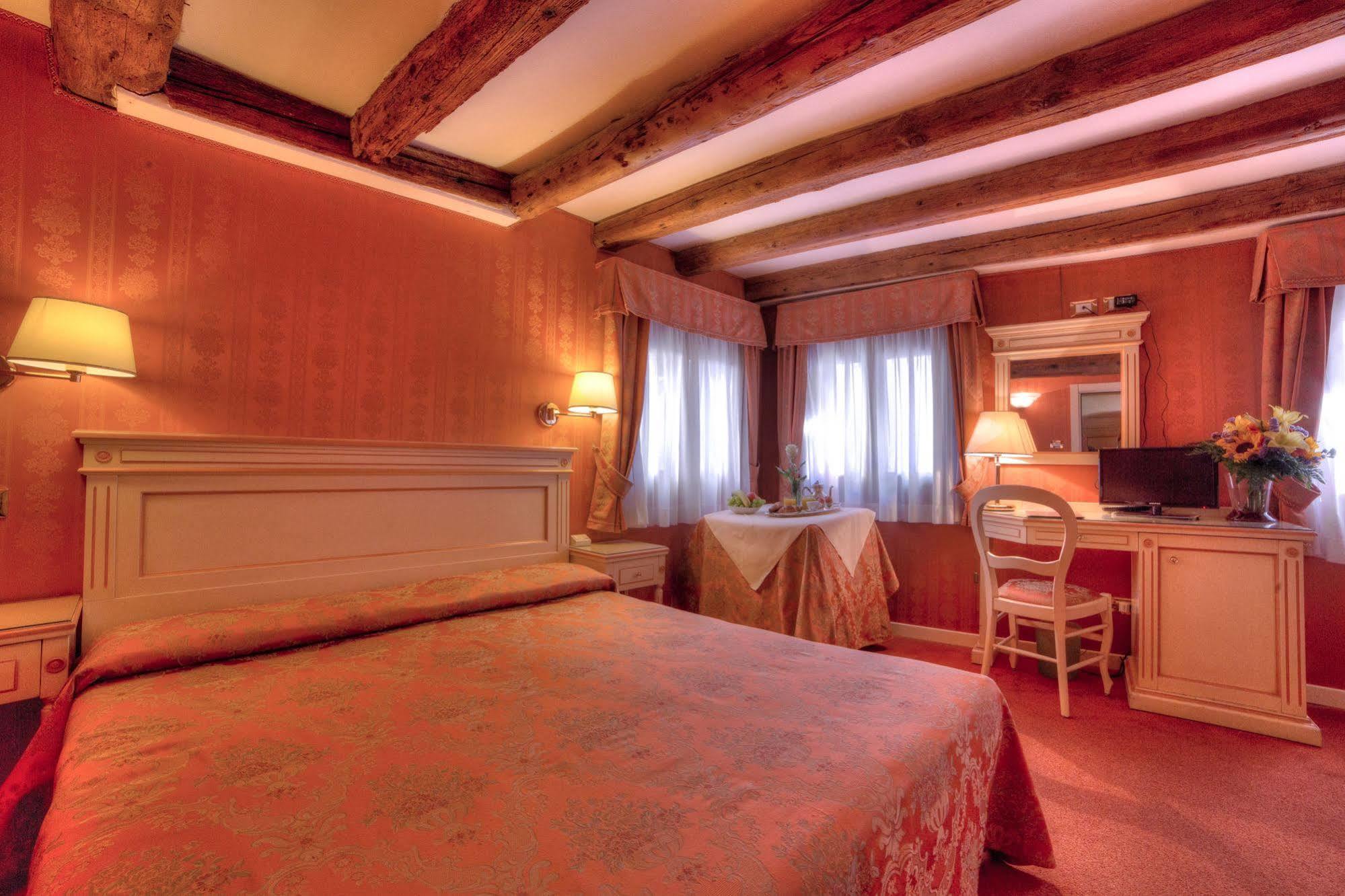 Lanterna Di Marco Polo Bed & Breakfast Venice Exterior photo